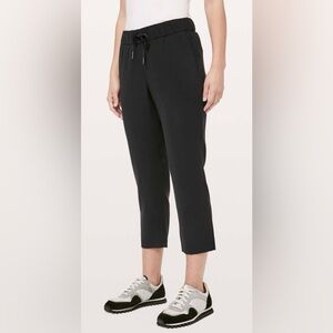 Lululemon On The Fly Crop *Woven 23" Black | Womens Size 6 | NWOT/NEW!!🖤🩶👟🏋️